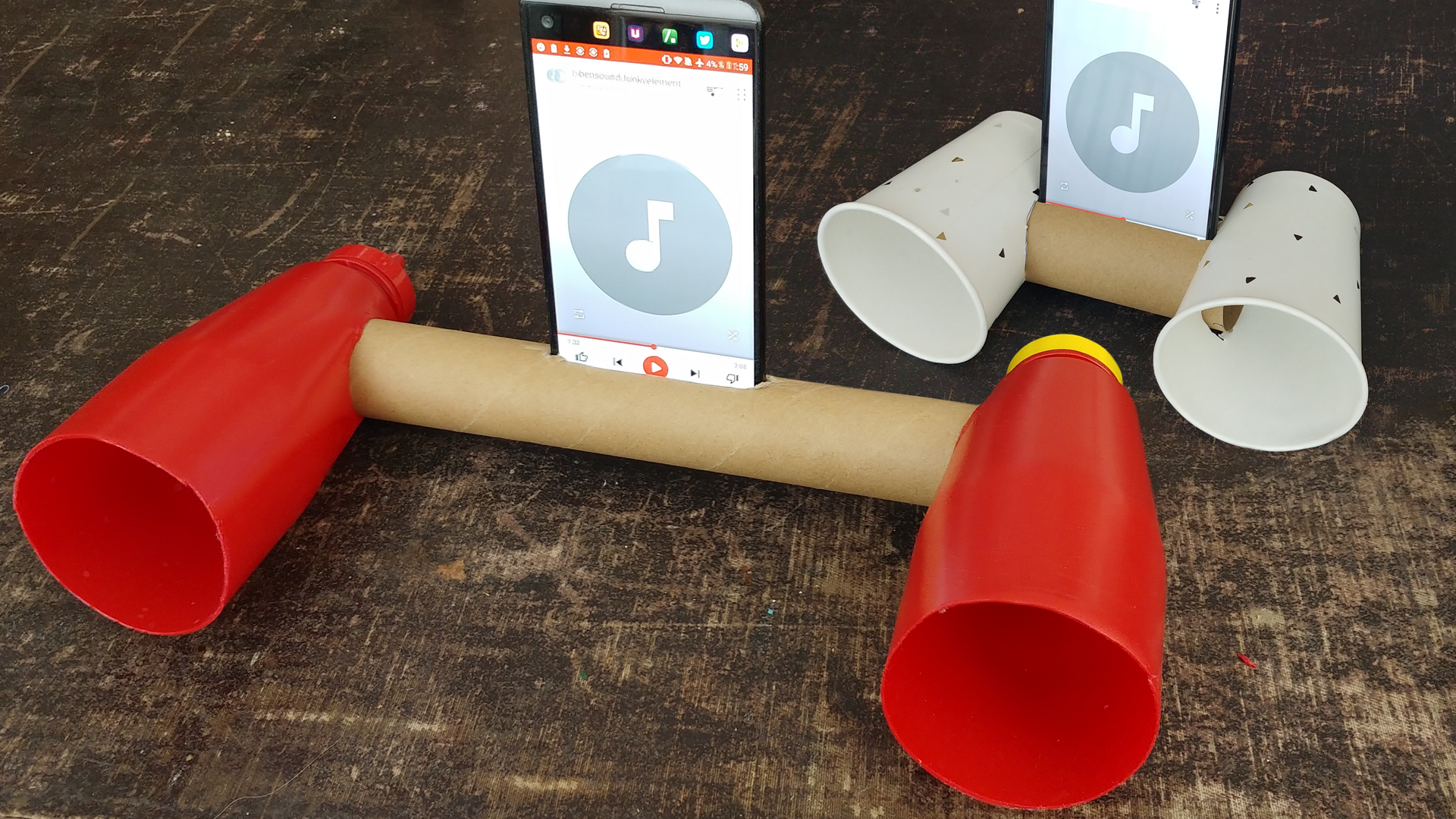 DIY Smartphone Speaker Stand